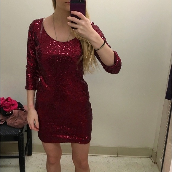 Red HalfSleeve Mini Sequin Dress - Small - Picture 3 of 4